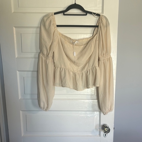 ASTR Cream Women's Cropped Textured Top - Picture 1 of 4